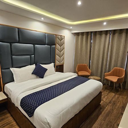 Mountain Zest- Simla Royale Near Mall Road Free Pickup From Railway Station Simla Exteriör bild