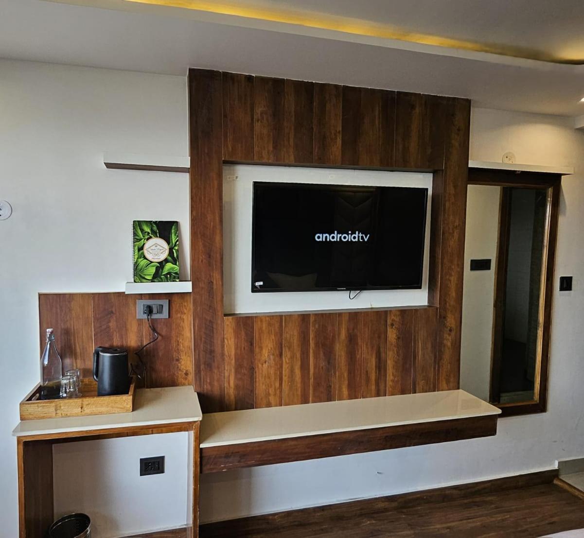 Mountain Zest- Simla Royale Near Mall Road Free Pickup From Railway Station Simla Exteriör bild